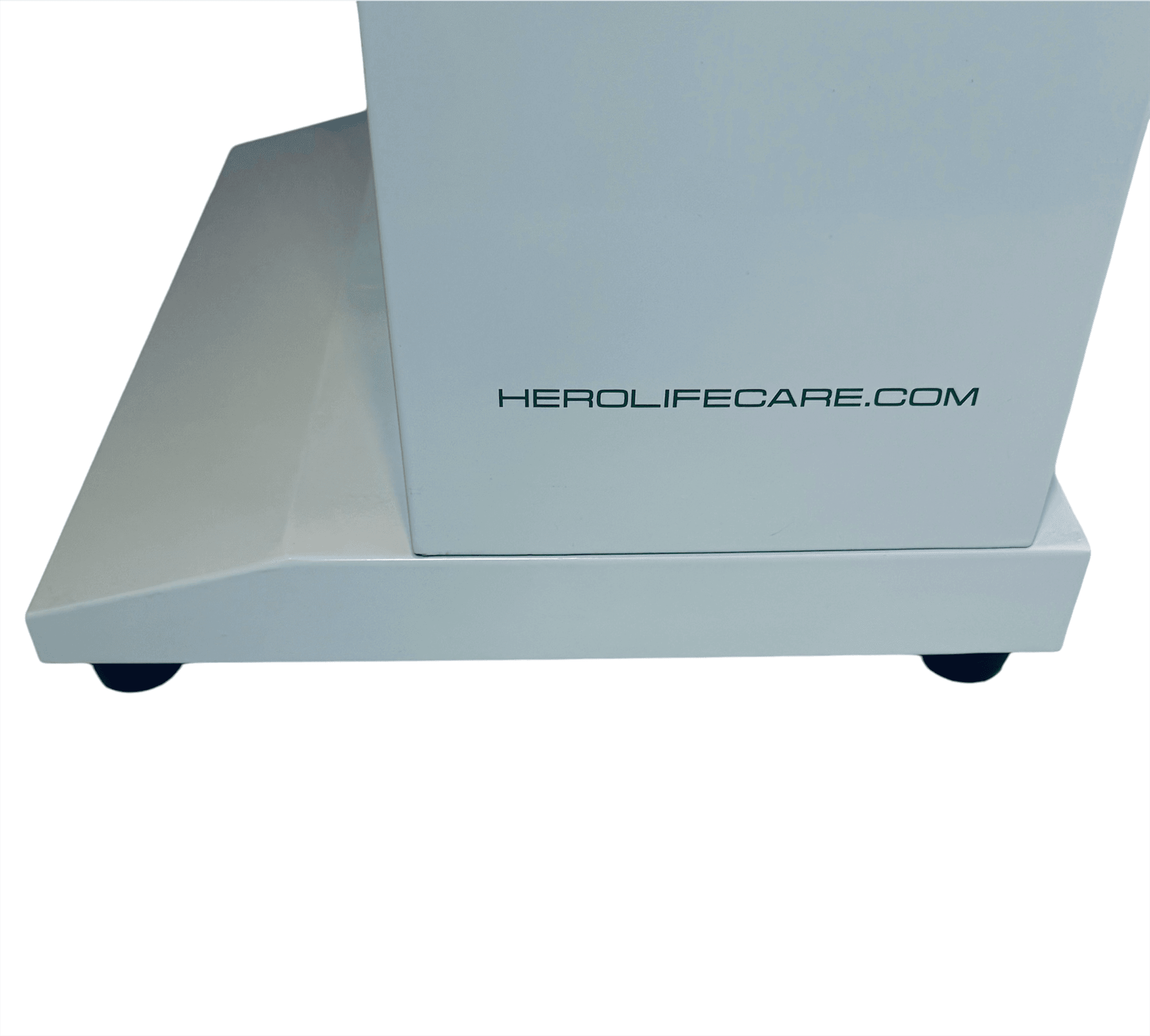 Base of HERO6 Emergency Station cabinet with HEROLIFECARE.COM branding, emphasizing stability and professional emergency design.